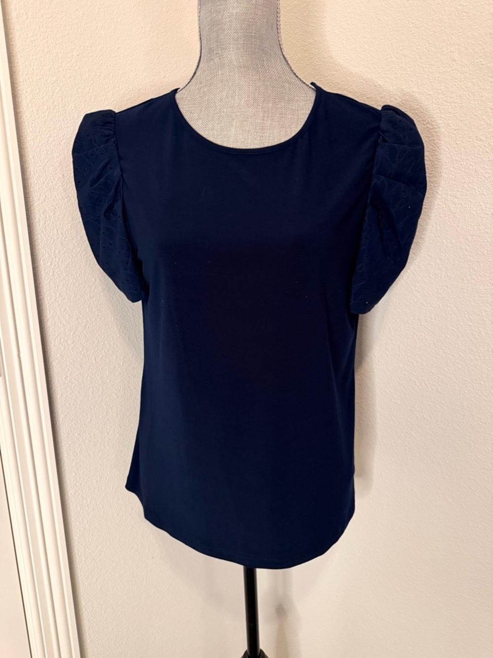 Vince Camuto Navy Puff-Sleeve Crew Neck Top